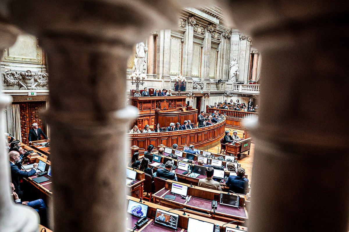 On day of general strike, Parliament schedules discussion on labour package for June 18