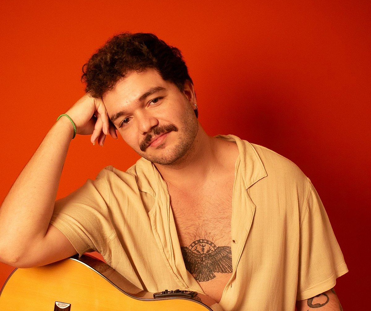Social media phenomenon, Rio-born singer Jônatas Belgrande performs in Lisbon next month