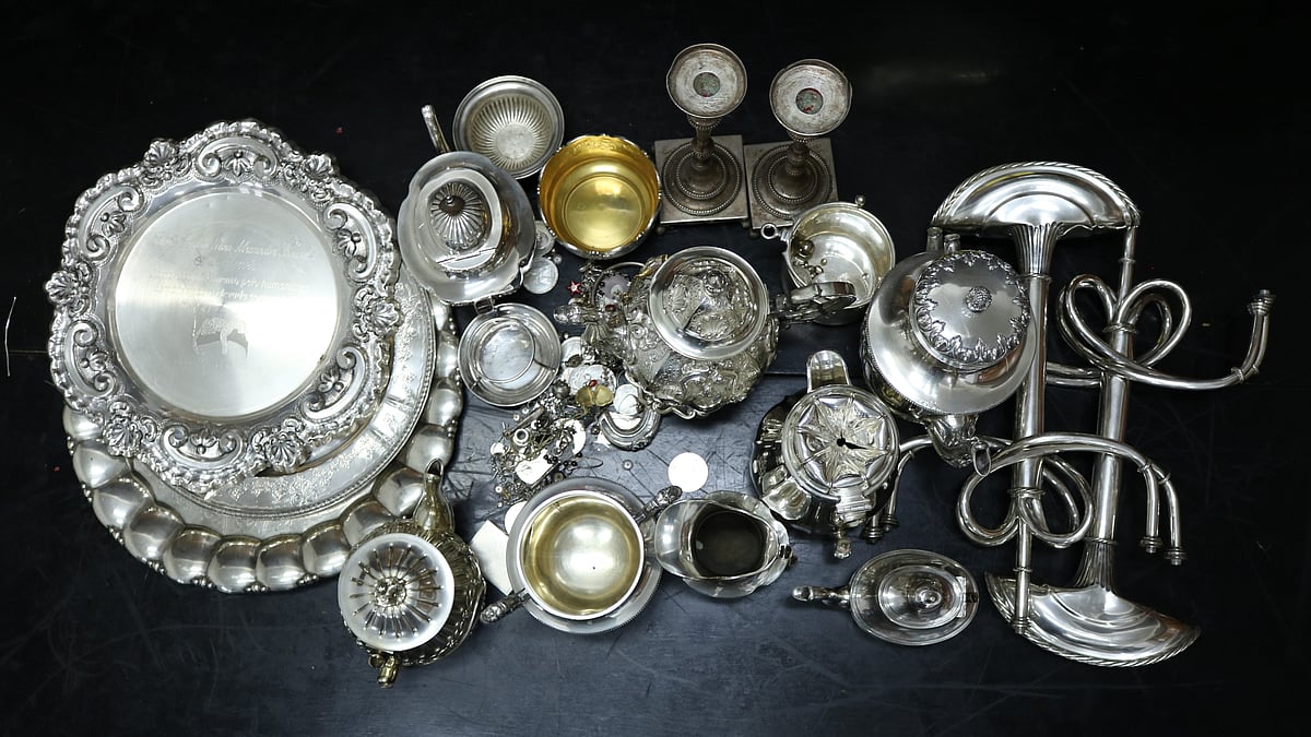 PSP intercepts illegal silver shipment valued at 700,000 euros at Lisbon Airport