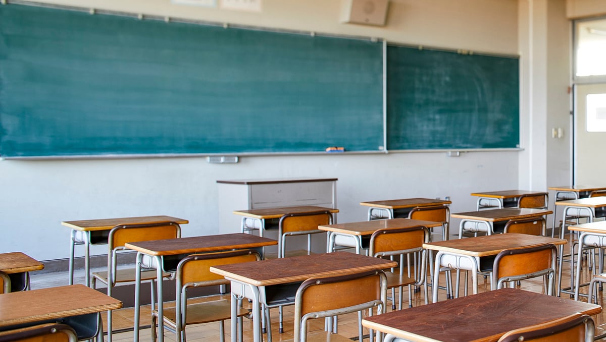 Education professionals' strike threatens to close schools