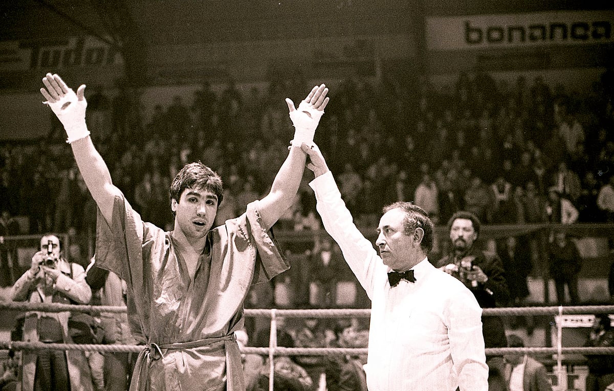1986. Eddy Mello, the ‘Hurricane’ from São Miguel, left Alvalade in a KO