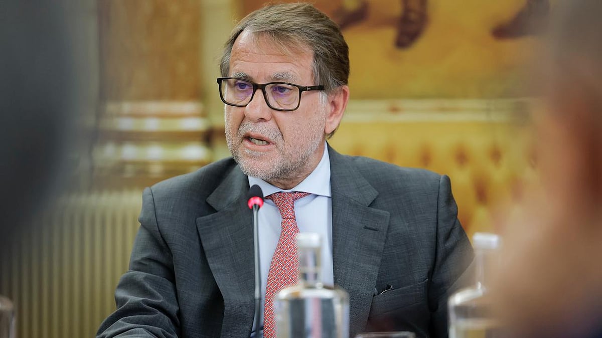 Aguiar-Branco recusa chamada de Luís Neves ao Parlamento