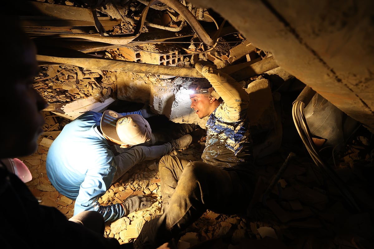 Venezuela: Teams have successfully rescued 33 people alive so far