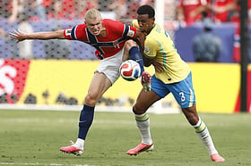 Desporto noruega vence o brasil e conquista vaga nos 'quartos' do mundial 2026 doc. 20260705. 47412133. 13089889 desporto o brasil perdeu para a noruega e está fora do mundial 2026. Em jogo esta noite, 05 de julho, os noruegueses venceram... Iustitia. Bg noruega vence o brasil e conquista vaga nos 'quartos' do mundial 2026 2026-07-05 22:19:42 justiça - iustitia. Bg desporto