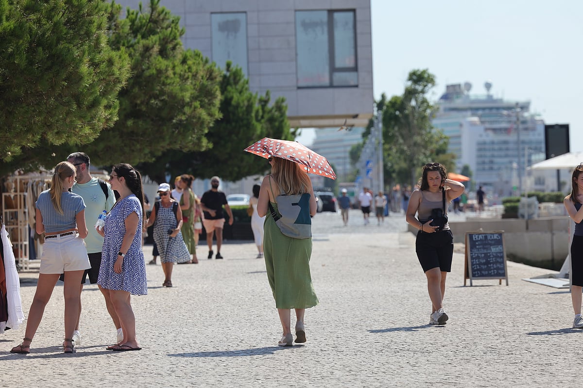 Sexta vaga de calor aumenta "ligeiramente" vendas de ar condicionado