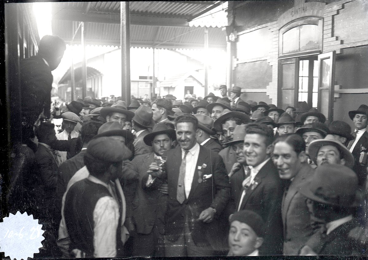 1928. Uma receção olímpica à equipa que juntou milhares em Lisboa à espera do resultado