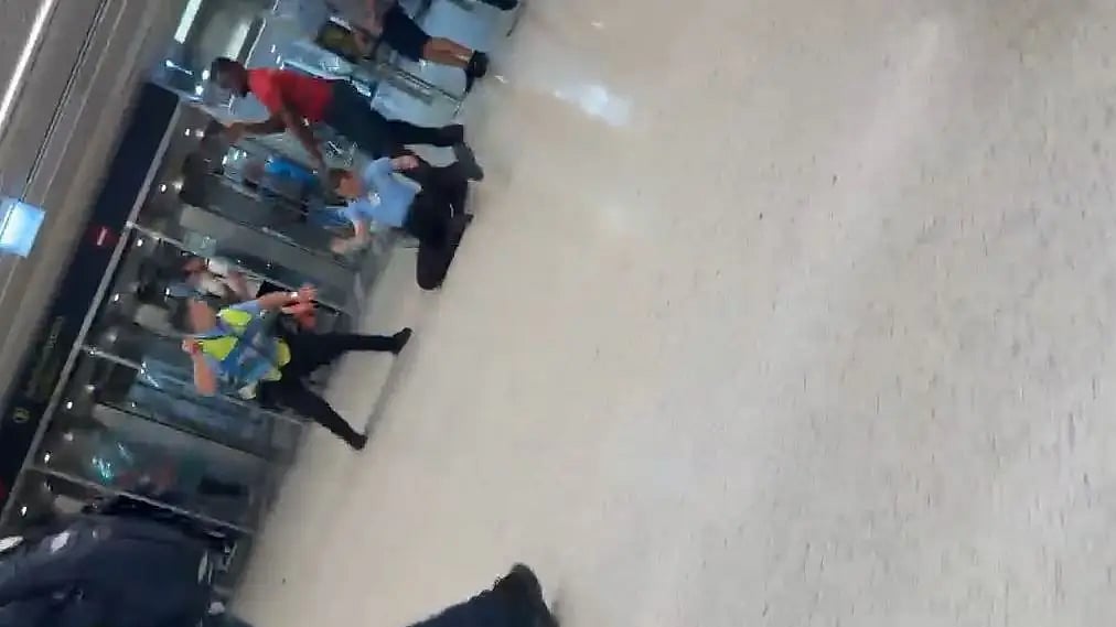 Man who assaulted police officer at Lisbon airport remanded in custody