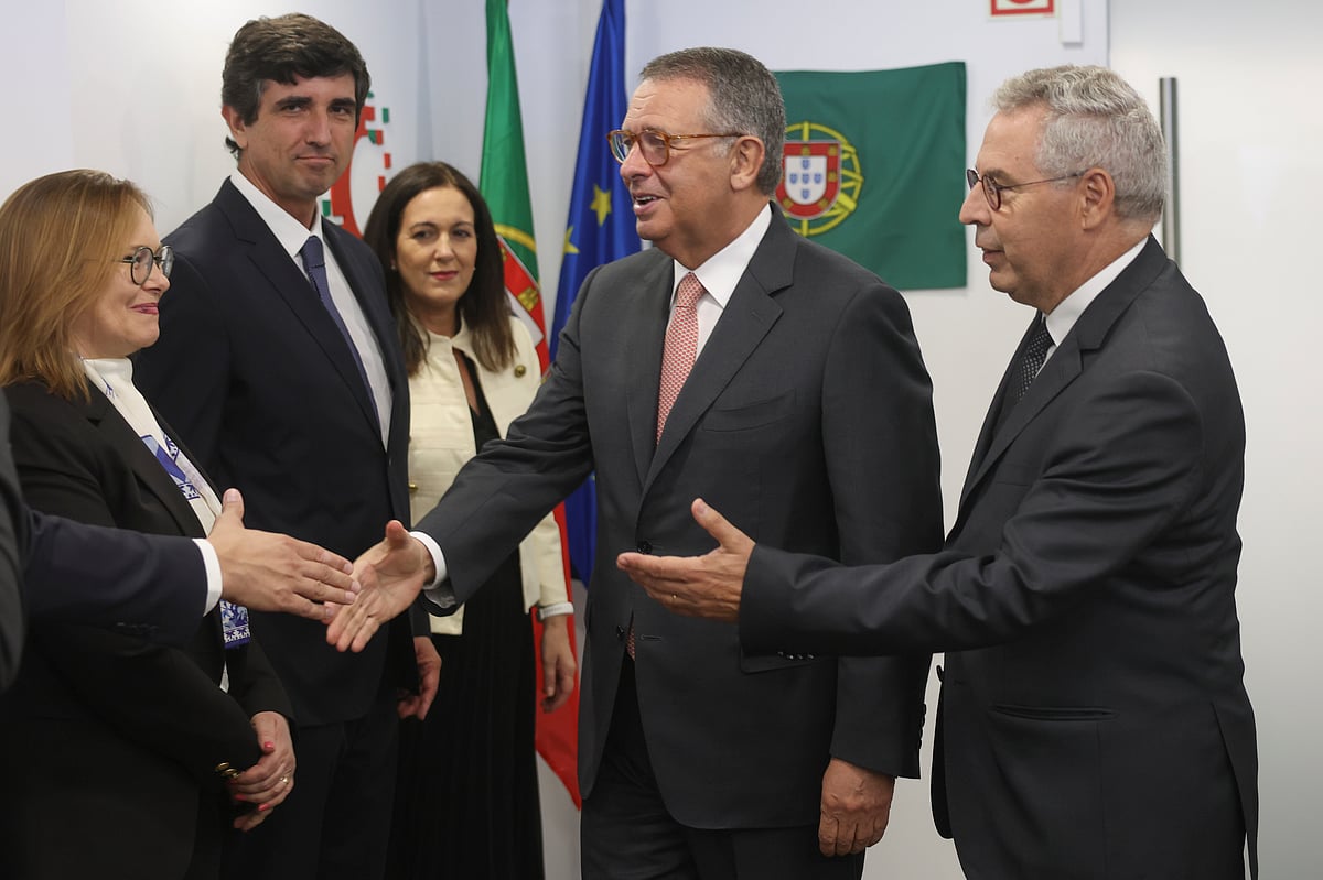 Exames nacionais. Seguro diz que "há um problema e precisa de ser resolvido. Alunos e famílias não podem sair prejudicados"