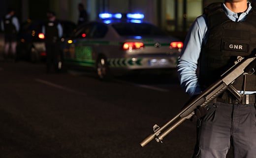 Seis detidos no Algarve por suspeita de "roubos violentos" a idosos