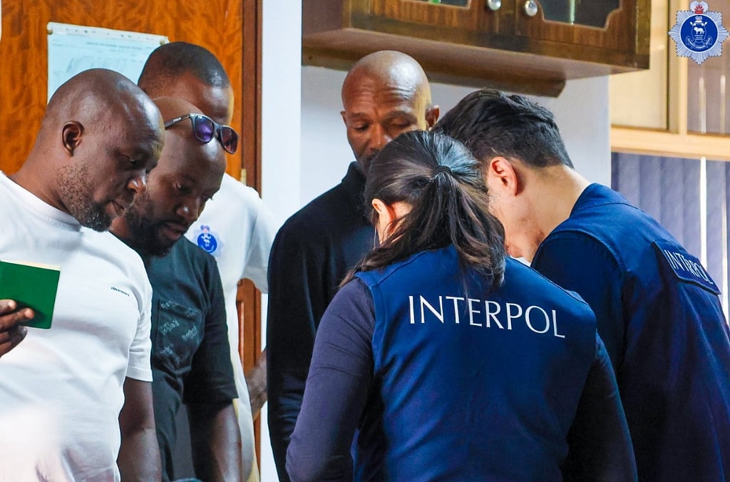Interpol detém 5800 pessoas e apreende 300 milhões de dólares em operação mundial contra fraude