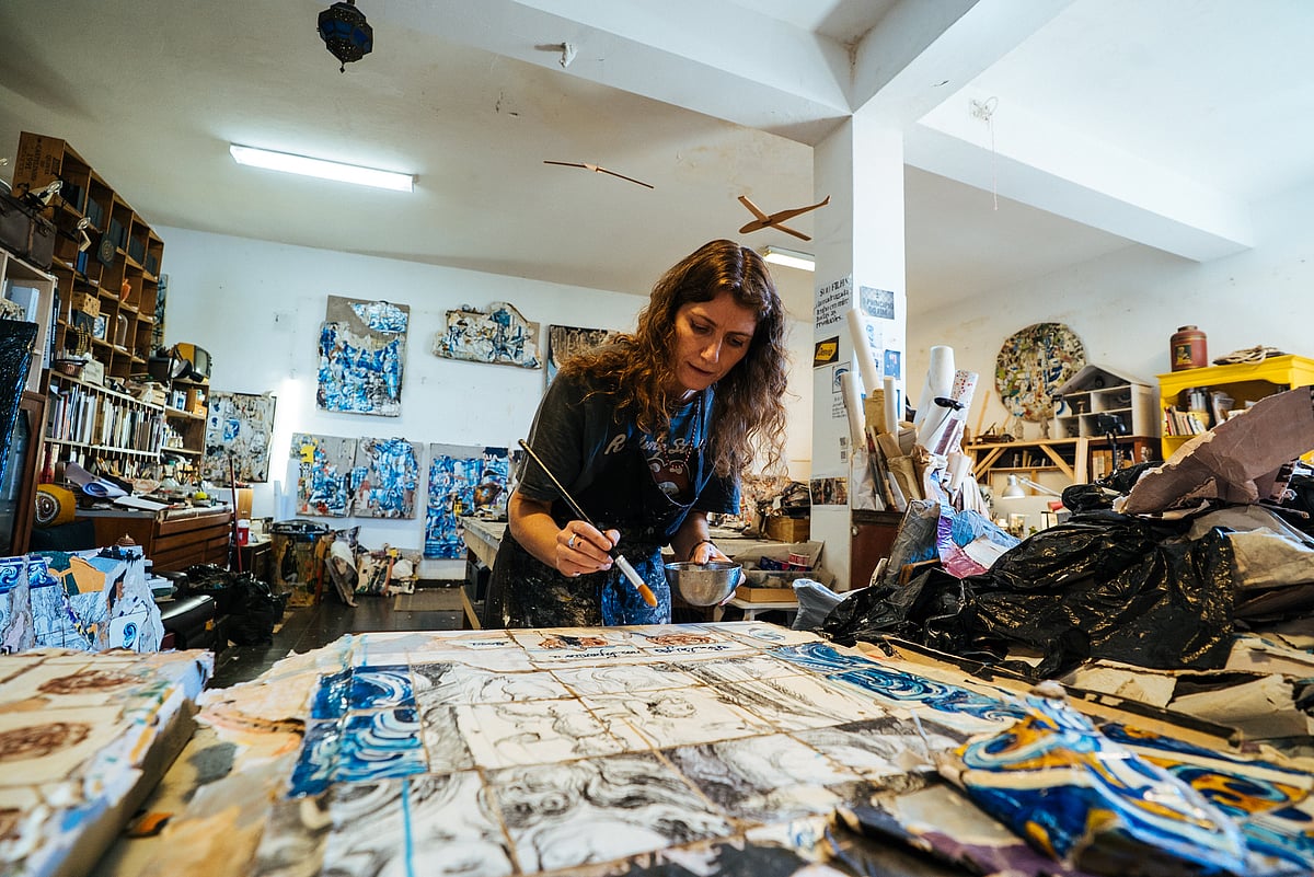 Dos cartazes aos azulejos: "Vejo as minhas obras como poemas"