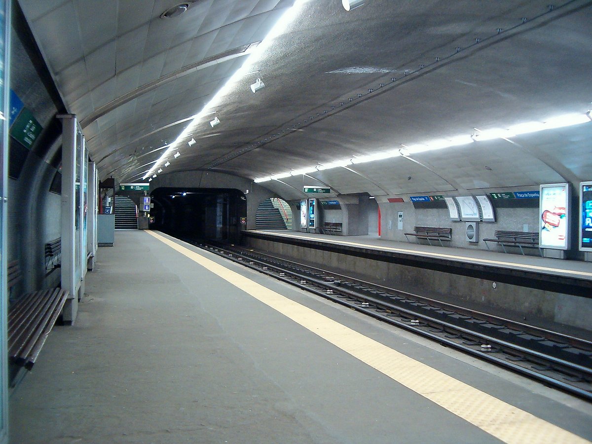 Fecho dos cais na obra da estação de metro da Praça de Espanha atrasado 21 dias