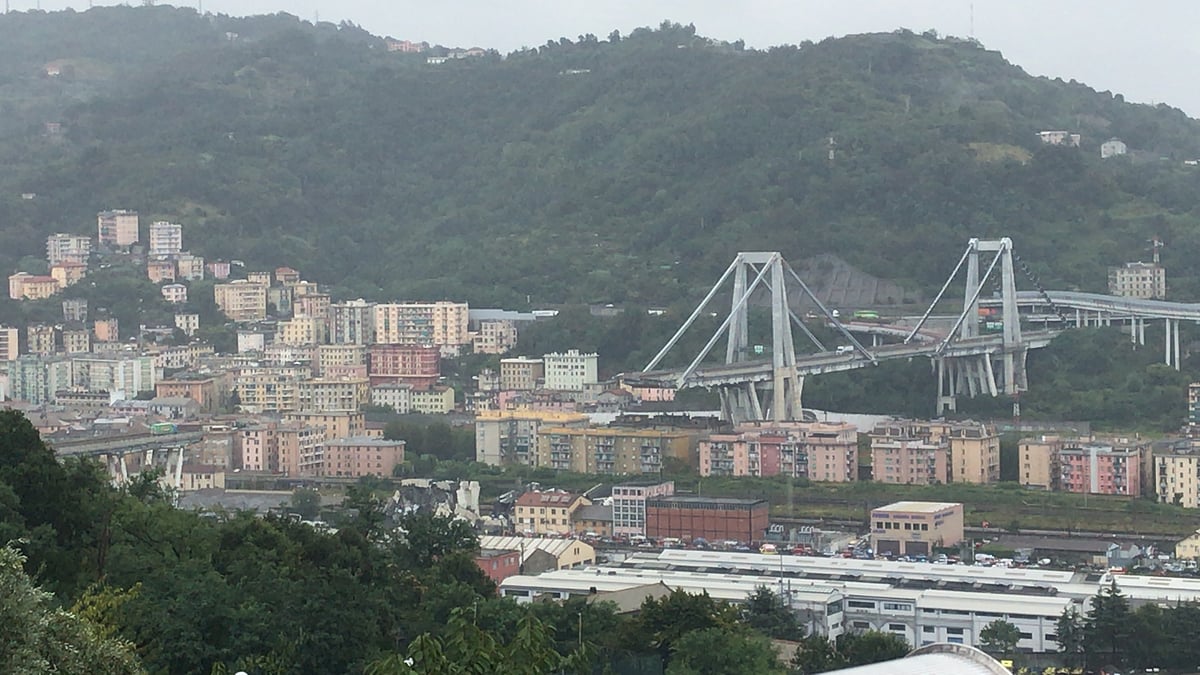 Antigo administrador da Autoestradas de Itália condenado a 12 anos por colapso de ponte em Génova
