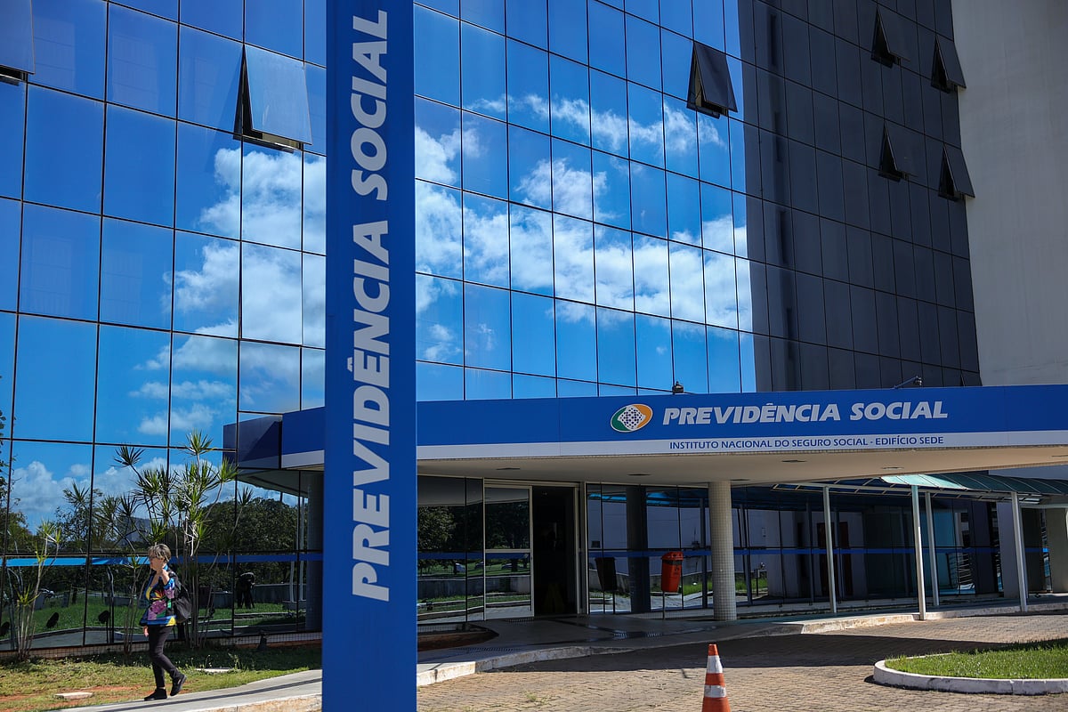 Trabalho em Portugal, mas vou embora. Posso usar esse tempo para me aposentar no Brasil?