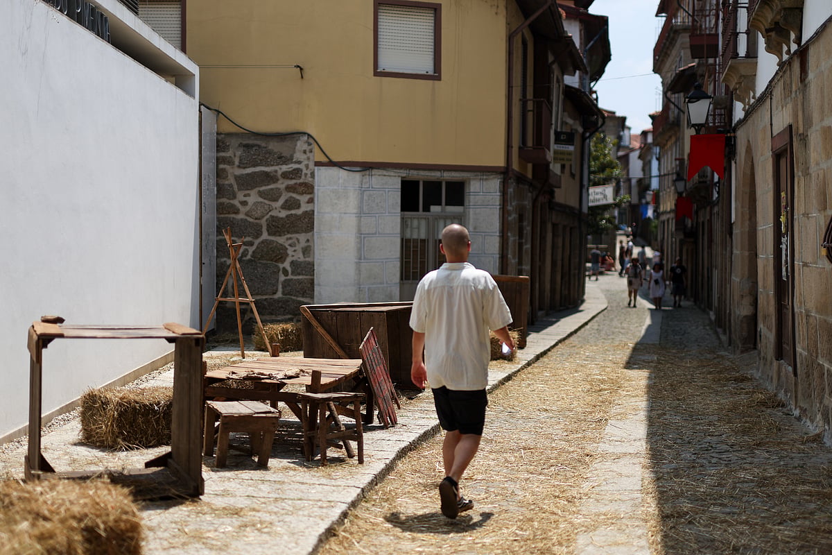 Guimarães no radar da inovação europeia com entregas elétricas de produtos frescos no Centro histórico