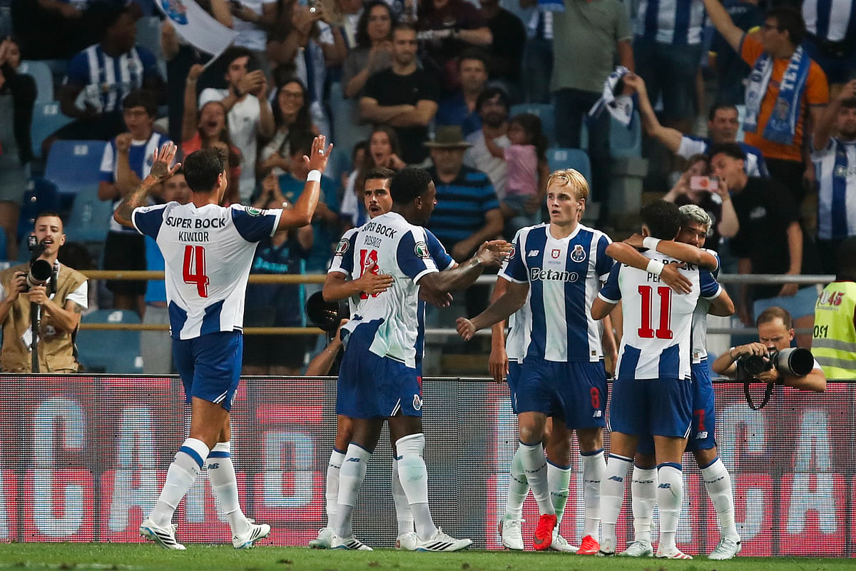 Supertaça em direto: FC Porto vs Torreense, André Silva titular e ...