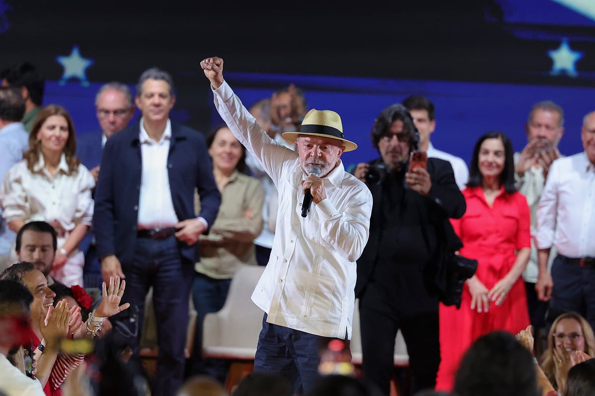 Lula é oficialmente candidato à presidência do Brasil
