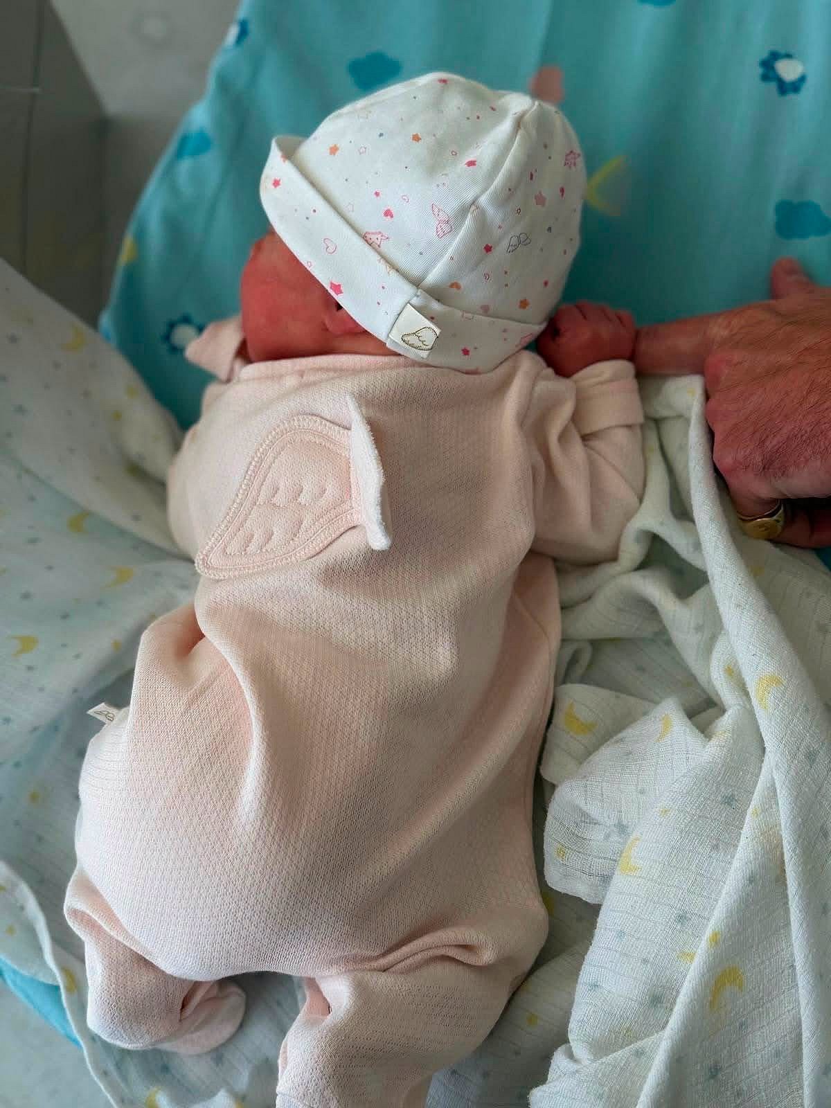 Filha da princesa Eugenie, da família real britânica, nasceu em Lisboa