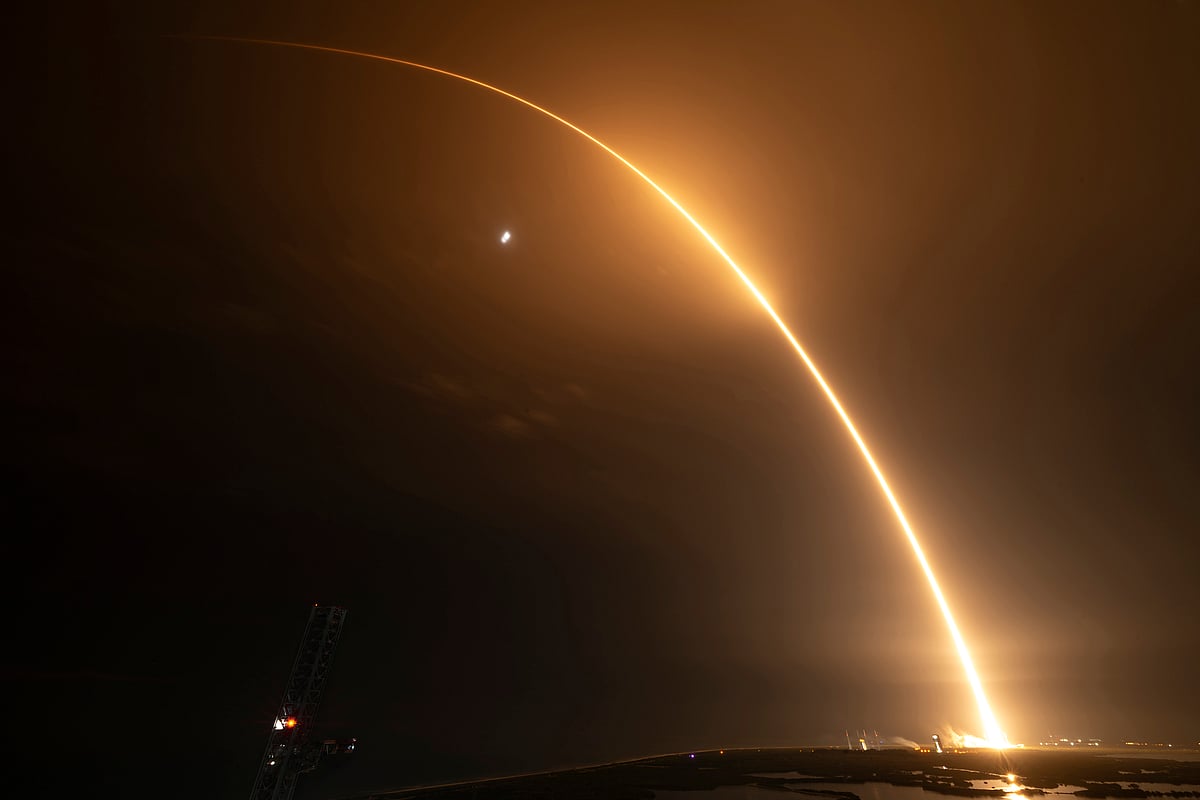 Parte de foguetão da Space X com quatro toneladas choca contra a Lua