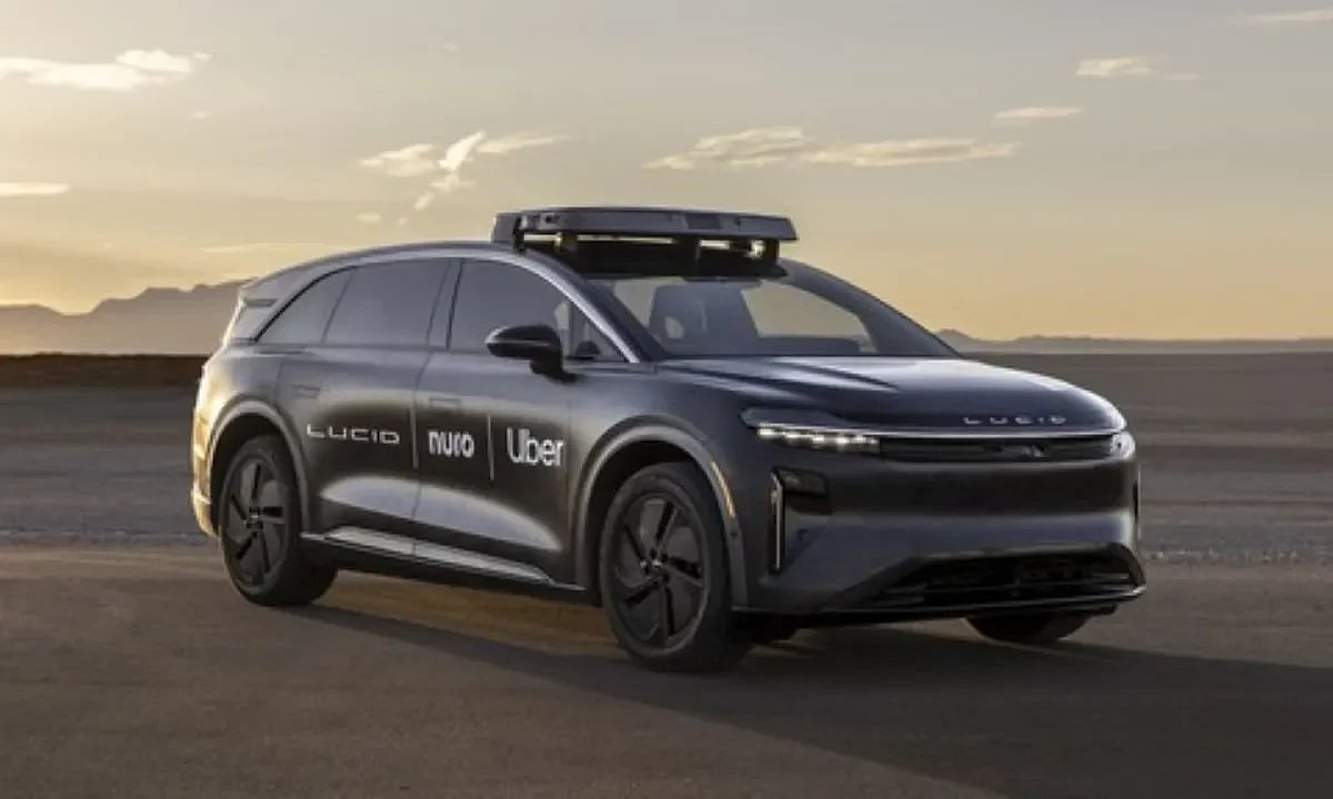 Uber investe 10 mil milhões de dólares para ter 120 mil robotáxis no mundo