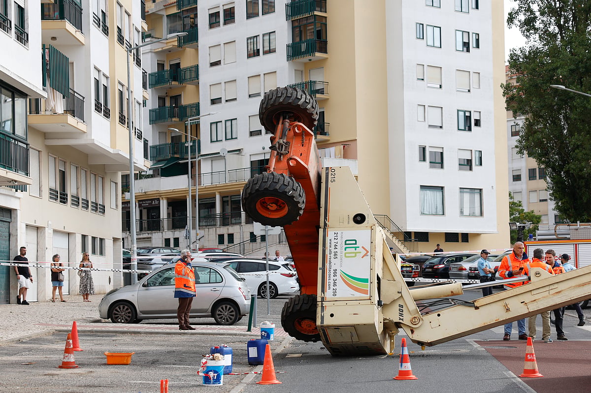 Workers who died in crane fall were Brazilian