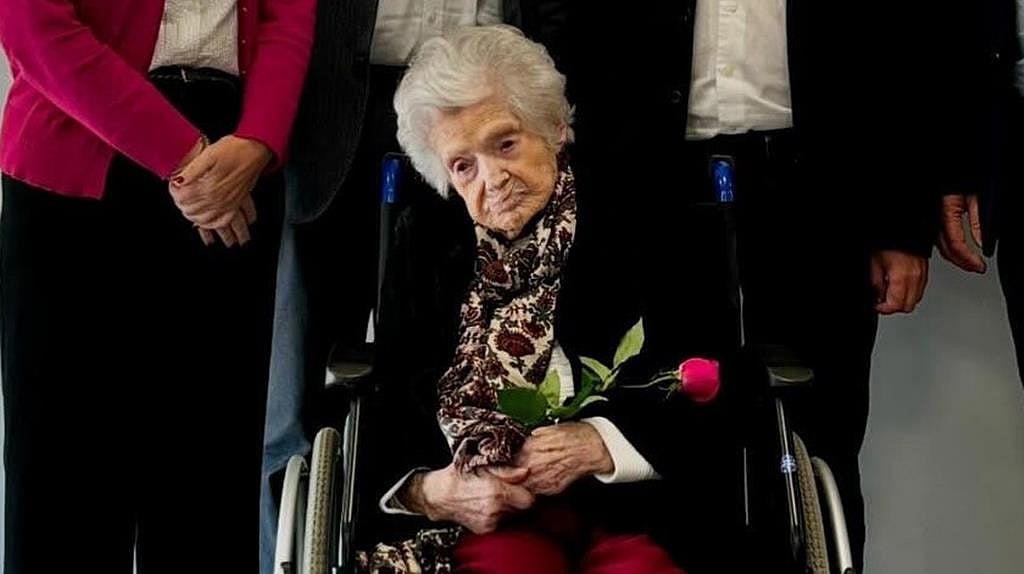 Figure of the Day: The oldest 'Queen' has died