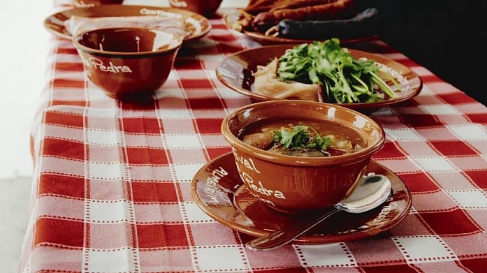 Almeirim prepares over 4,000 litres of Stone Soup for festival