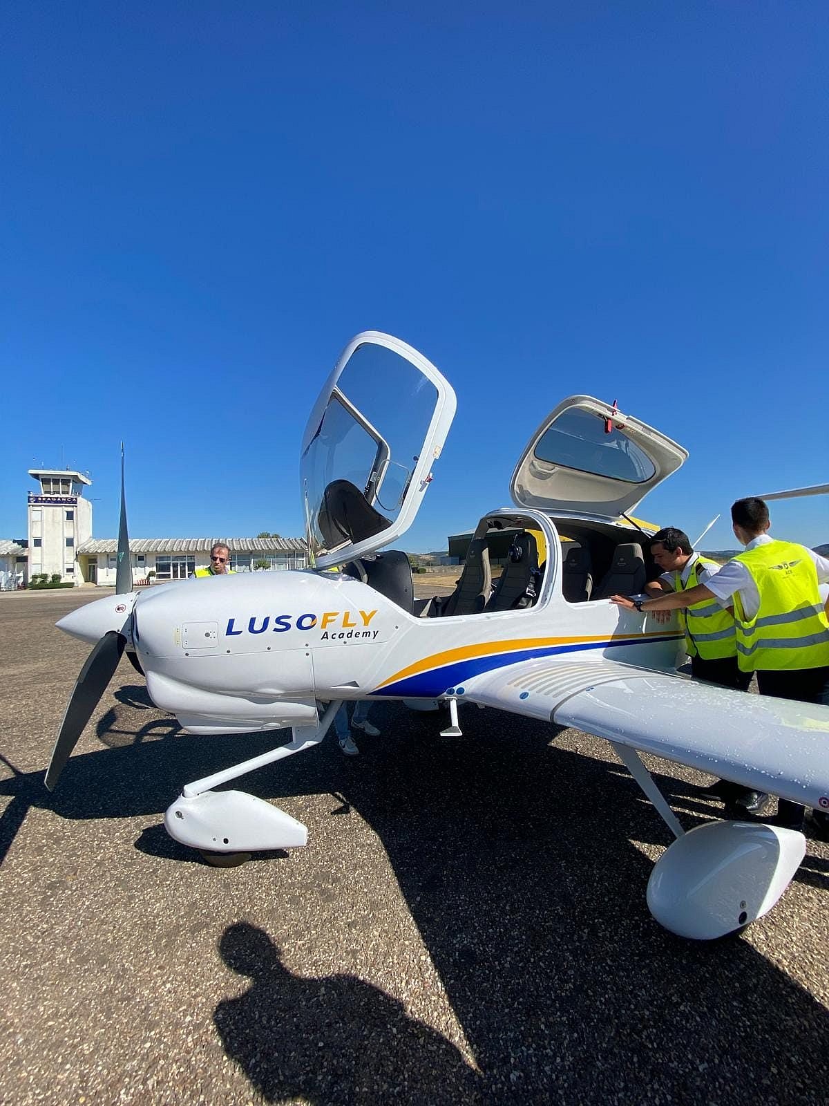 Aviation school with no planes or pilots: ANAC suspends Lusofly Academy in Bragança