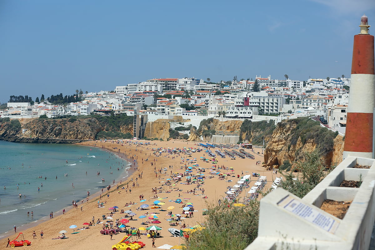 34-year-old British woman murdered with scissors at an aparthotel in Albufeira