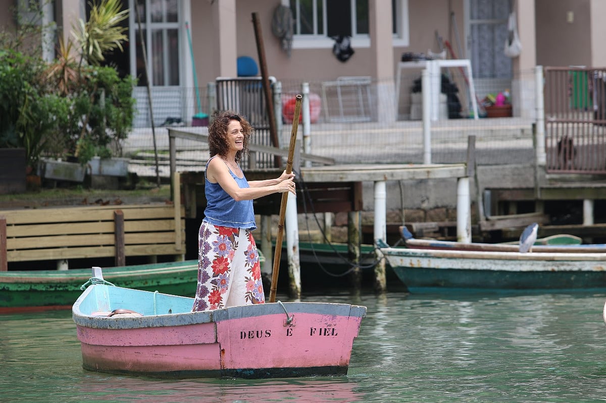 Film starring Denise Fraga about a Brazilian woman starting a new life in Portugal premieres this month