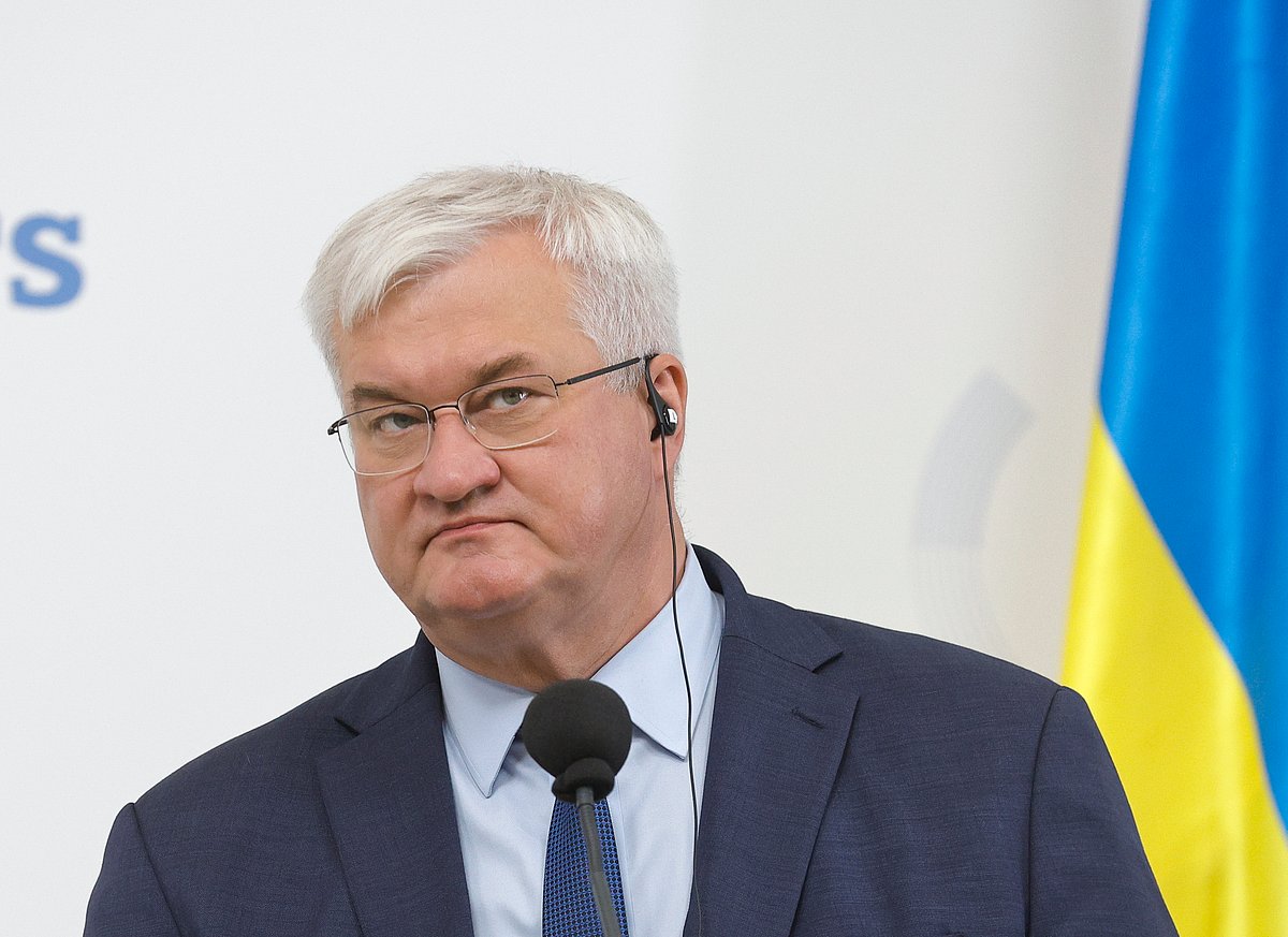 Kyiv criticises lifting of sanctions on Russian oligarchs