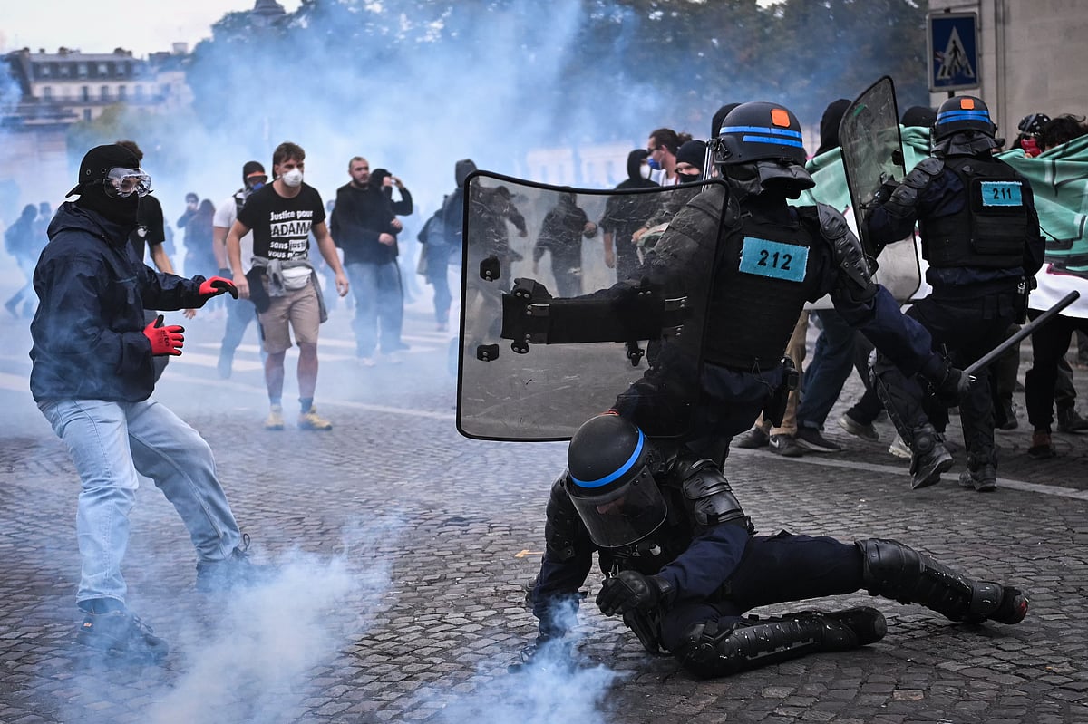 “Estão a roubar o nosso futuro”. Greta junta-se a protesto estudantil em França