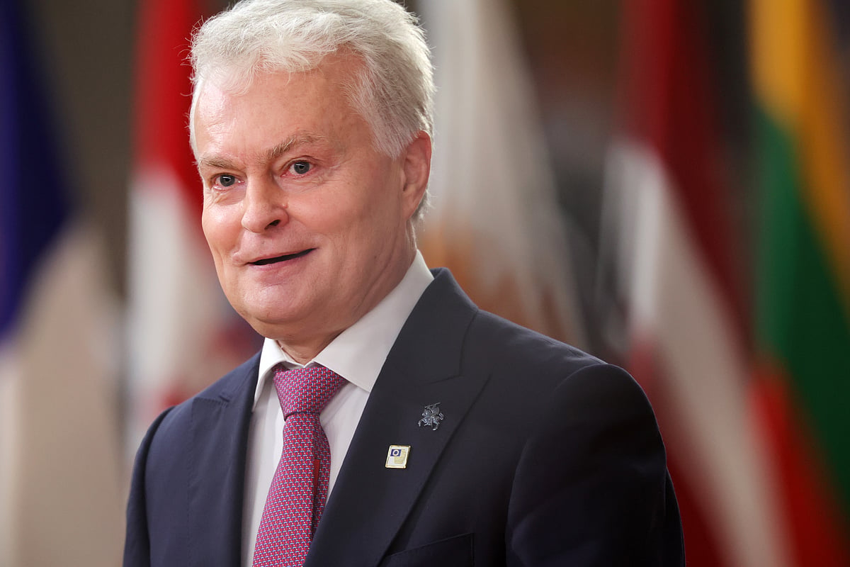 Drone crashes in Lithuania after triggering air alert that scrambled NATO fighters. Ukraine apologises