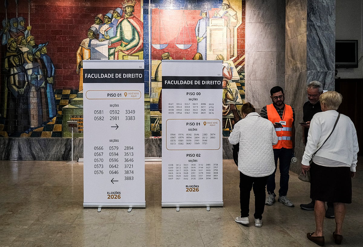 Brazilians choose their next president; Lisbon sees higher turnout than in the first round