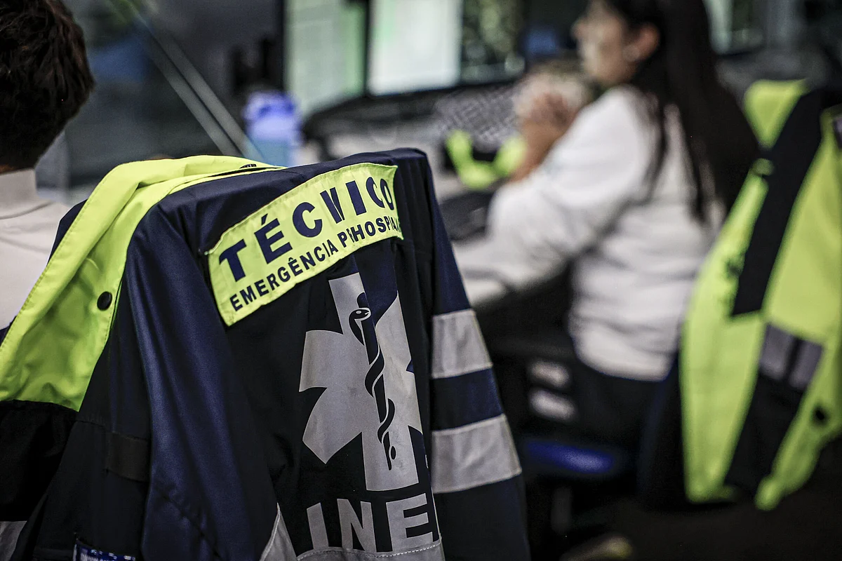 INEM em Crise: Bombeiros Portugueses Ameaçam Ação por Falta de Pagamentos