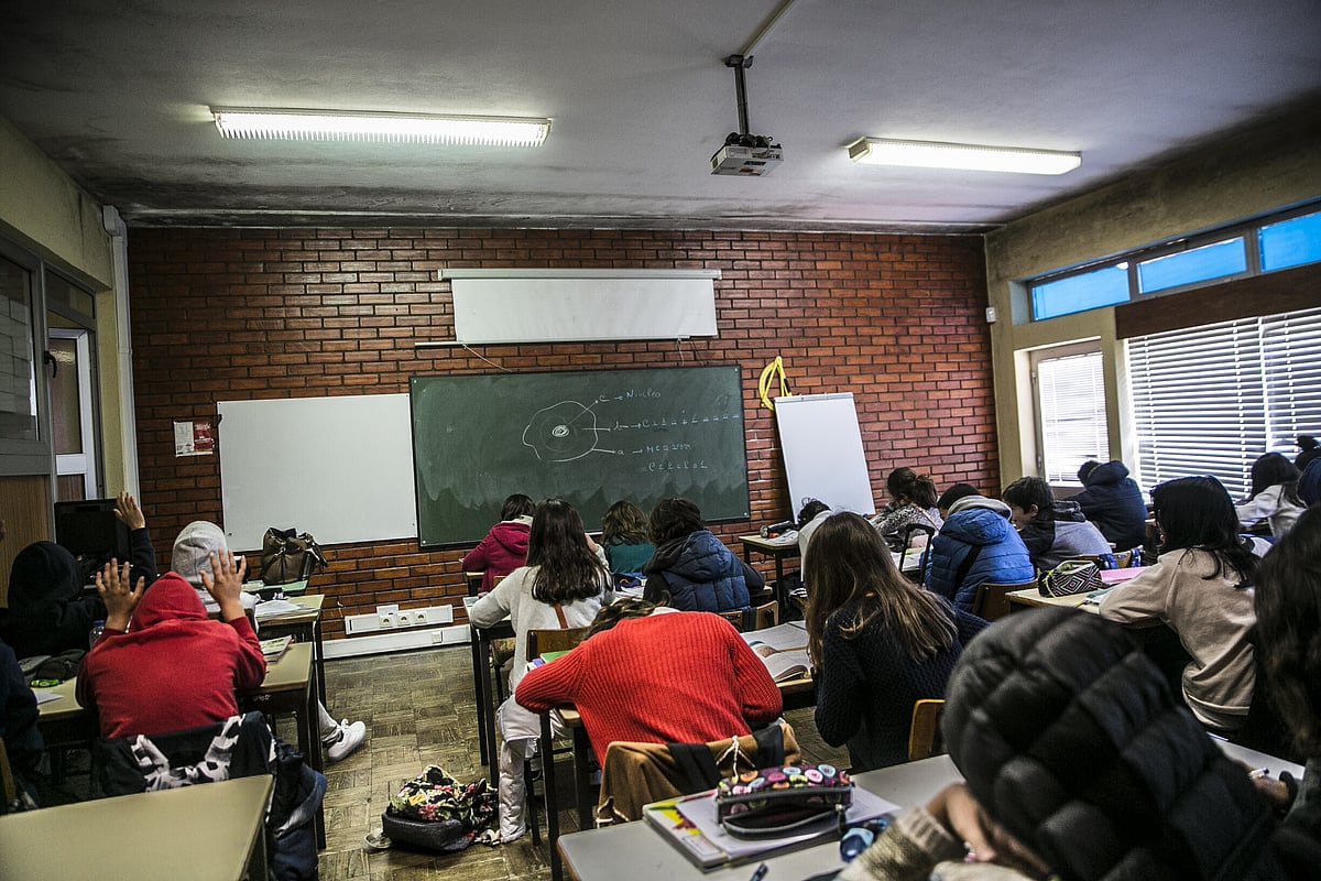 Teacher Retirements: March Begins with 250 Fewer Educators in Schools