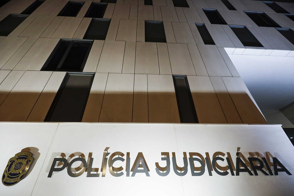 Chefe de balcão das Finanças detido pela PJ por fraude na legalização de "milhares de imigrantes"