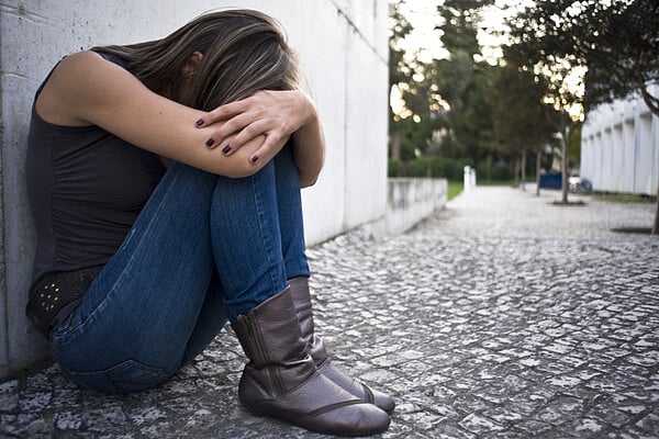 "Asking for help is not a weakness". Suicide Prevention Line received over 25,000 calls in one year