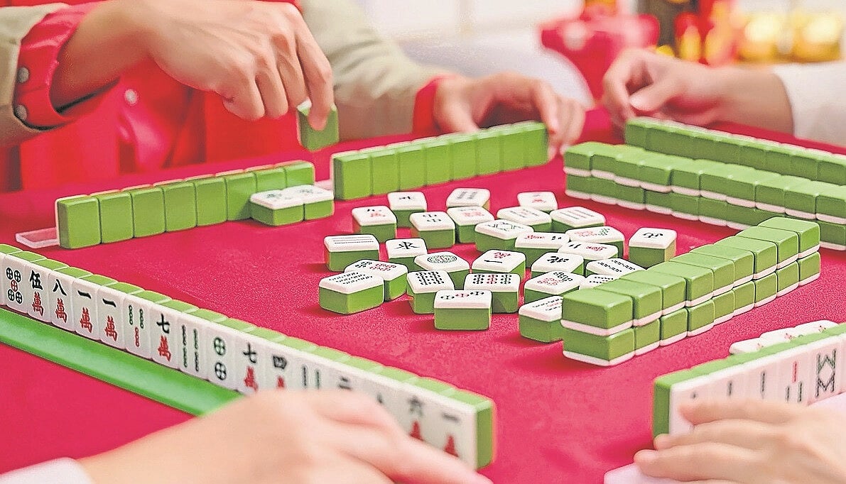 'Mahjong': um jogo intelectual divertido e popular para o convívio social