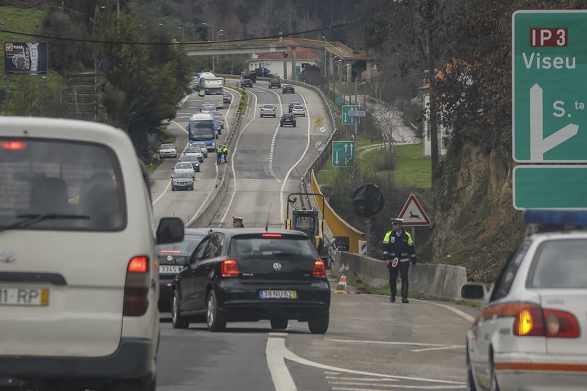 IP3 and IC6 traffic restricted Friday night to Saturday for gantry removal