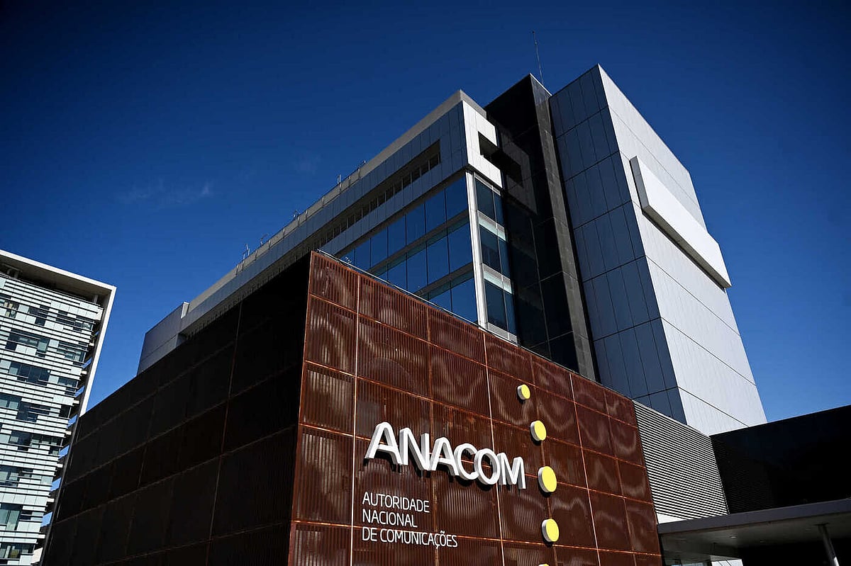 Anacom multa em 465 mil euros Meo, NOS, Vodafone e Nowo por serviços de ...