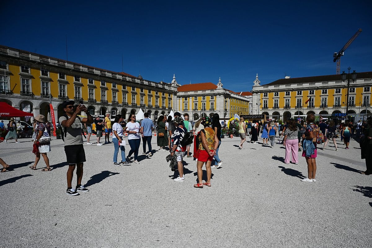 The impacts and benefits of the 16E tram, between Terreiro do Paço and Parque das Nações