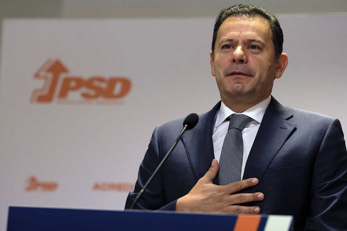 Re-elected as PSD leader, Montenegro promises to "work, work, work" to "not disappoint the expectations" of the Portuguese