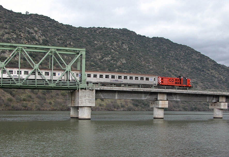 Rail services resume on the Douro Line between Régua and Pocinho