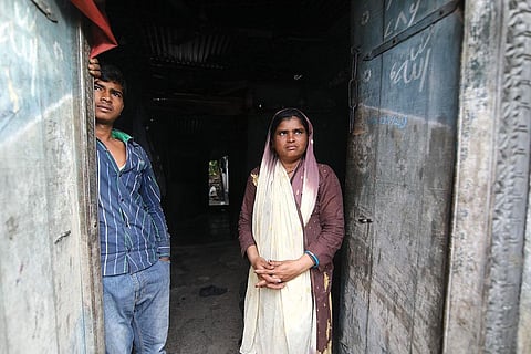 महाराष्ट्र की बीड जिले की अफरीन रहीम शेफ का गर्भाशय केवल 27 साल की उम्र में डॉक्टरों ने निकलवाया लिया। फोटो: विकास चौधरी