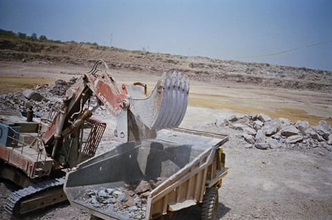 गोंदिया में अवैध खनन आरोपों की जांच के लिए चुनाव आयोग से मंजूरी की आवश्यकता क्यों: एनजीटी