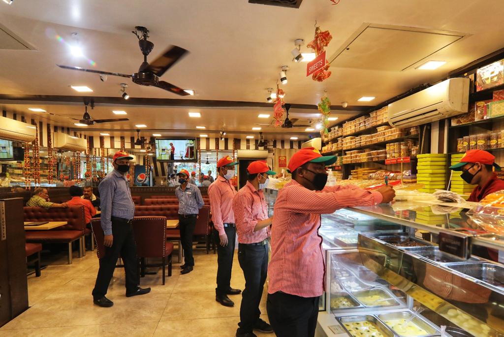 बसों, स्कूलों में नहीं फैलेगा कोरोनावायरस, वैज्ञानिकों ने सुझाया यह रास्ता