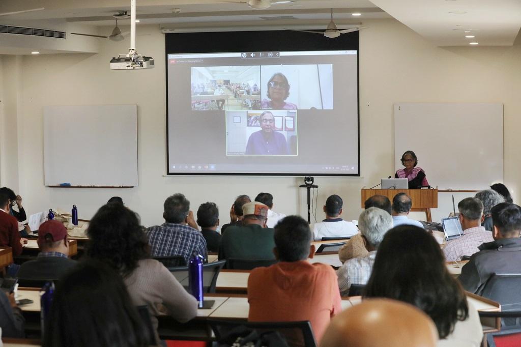 राजस्थान के निमली स्थित अनिल अग्रवाल एनवायरमेंट ट्रेनिंग इंस्टीट्यूट में पहले दिन कोविड-19 महामारी पर कार्यशाला का आयोजन किया गया। फोटो: विकास चौधरी