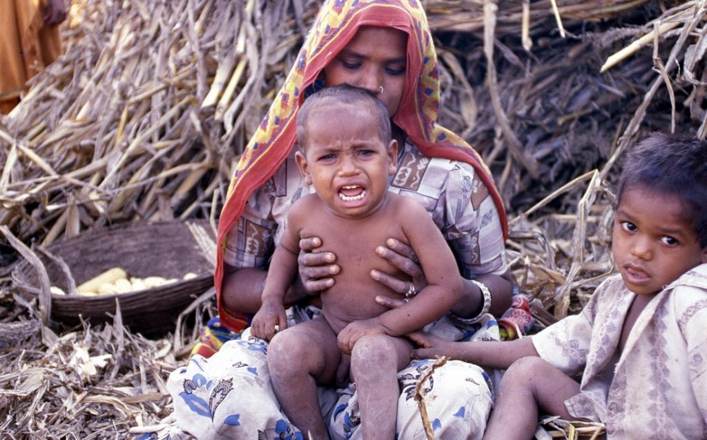 2030 तक खत्म होने की बजाय दोगुनी हो जाएगी गरीबी