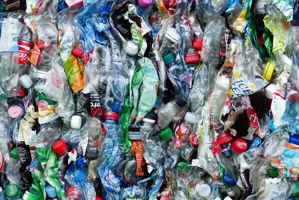 कॉप 27 का प्रमुख प्रायोजक कोका-कोला, प्लास्टिक प्रदूषण के मामले में भी है अव्वल